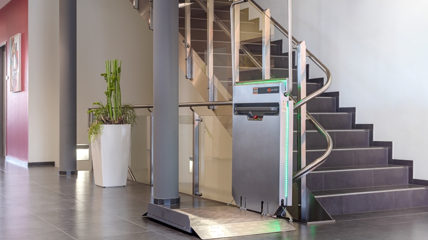 Šikmá schodišťová plošina Ascendor