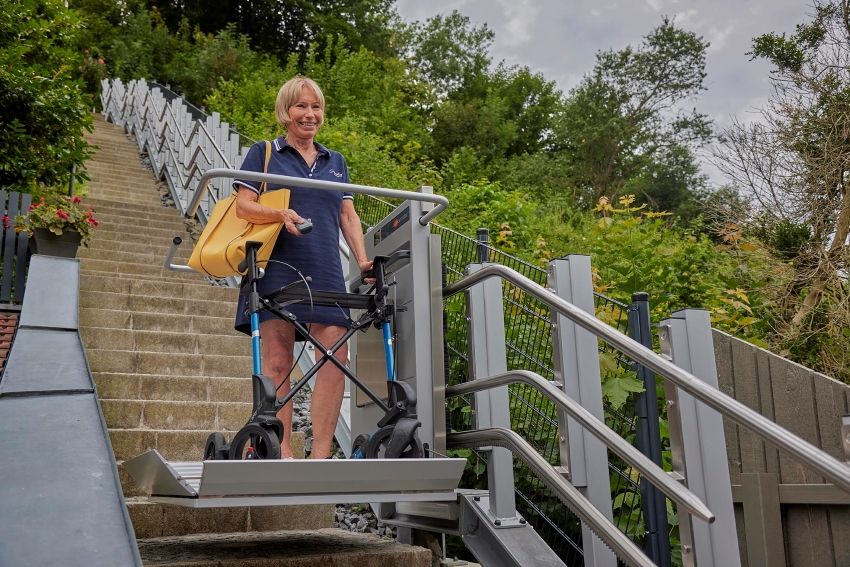 Šikmá schodišťová plošina Ascendor