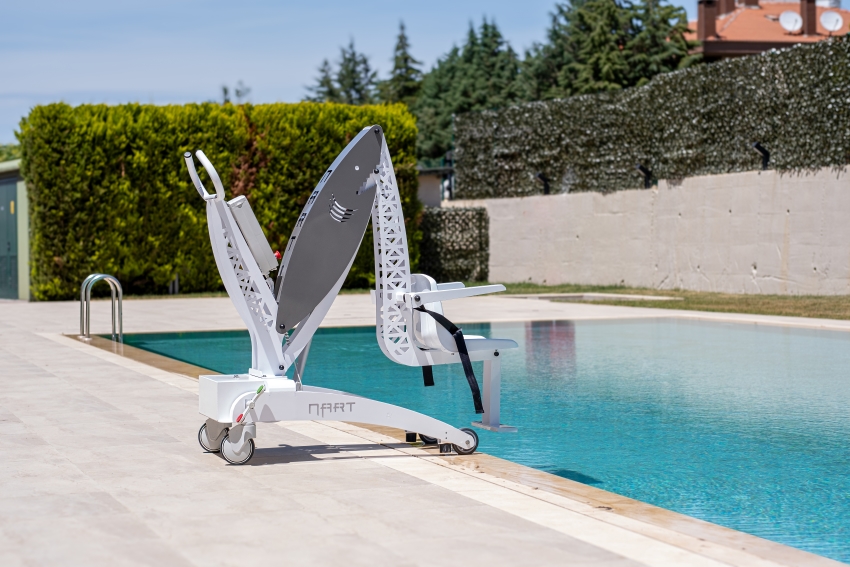 Mobilní bazénový zvedák Nart Shark
