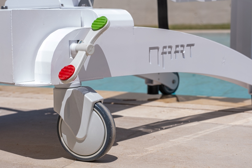 Mobilní bazénový zvedák Nart Shark