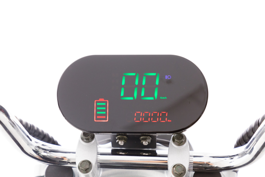 Elektrický CHOPPER UNIZDRAV PRO tříkolový– výkonný 2000 W motor