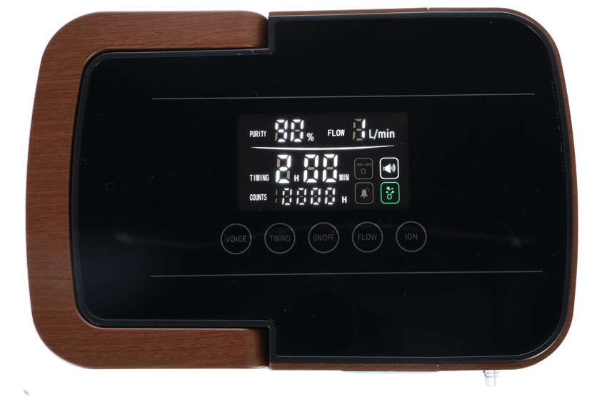 Kyslíkový koncentrátor s hlasovým výstupem UNIZDRAV, 7 l/min, imitace dřeva