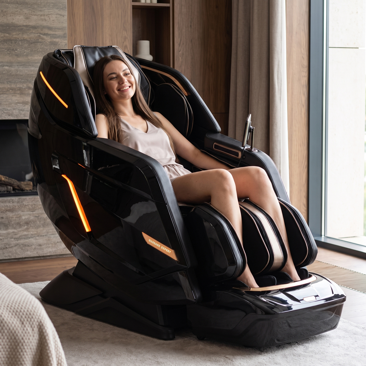 Masážní elektrické křeslo LUX 4D MASSAGER, černozlaté