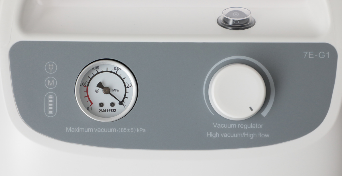 Přenosná odsávačka Yuwell 7E-G1, 27 l/min, nabíjecí