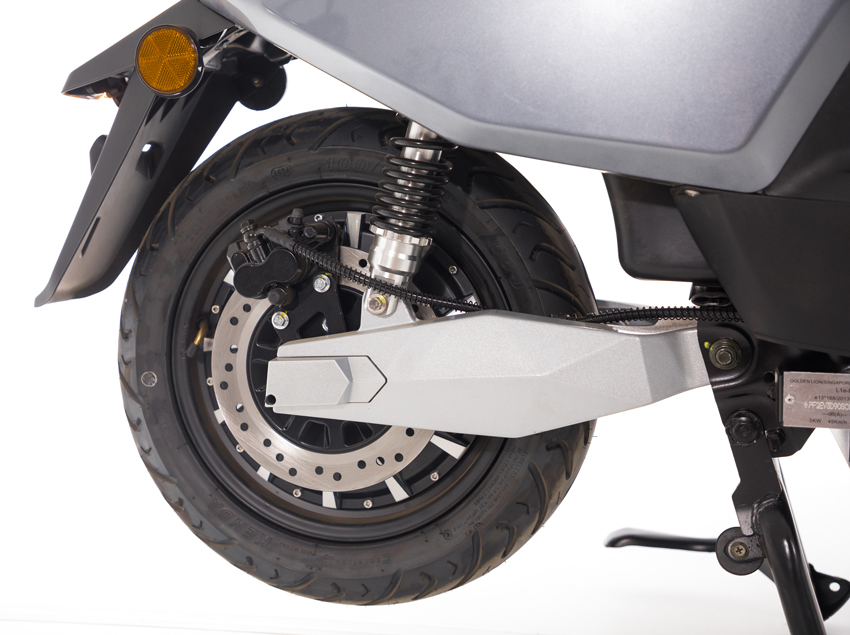 Elektrický moped UNIZDRAV JS3, jednobateriový