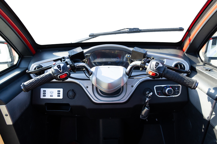 Elektrický tříkolový skútr UNIZDRAV MiniCar