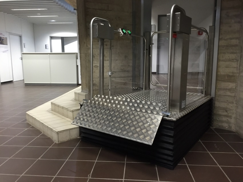 Svislá zvedací plošina MB 750