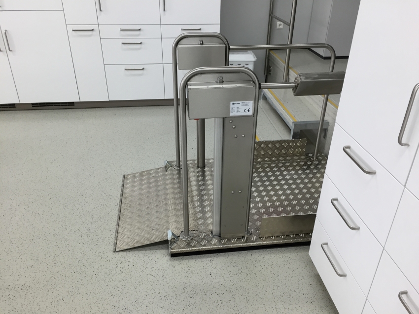 Svislá zvedací plošina MB 750