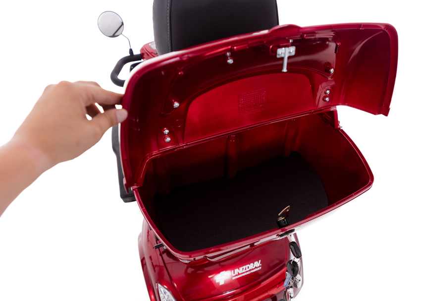 Elektrický skútr MOBILITY Plus - bohatý úložný prostor