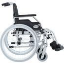 Invalidní vozík odlehčený s nastavitelným těžištěm
