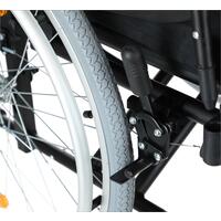 Invalidní vozík odlehčený s brzdami pro doprovod