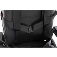 Elektrický invalidní vozík s vertikálním zdvihem