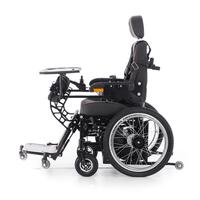 Elektrický invalidní vozík s vertikálním zdvihem