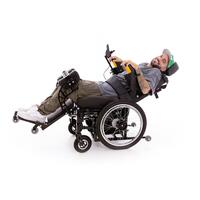 Elektrický invalidní vozík s vertikálním zdvihem