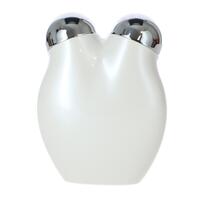 Masážní prístroj na tvář a krk s funkcí EMS