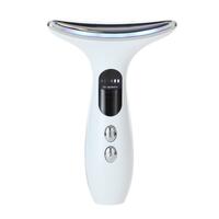 Masážní přístroj pro zpevnění a lifting obličeje a krku