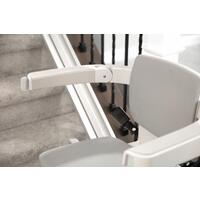 Židlový výtah Elan s rovnou kolejnicí