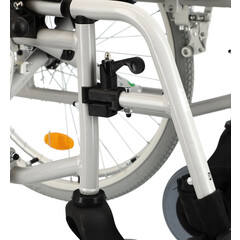 Invalidní vozík odlehčený s nastavitelným těžištěm