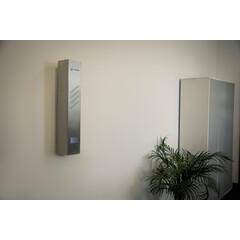 Germicidní zářič UNIZDRAV s displejem uzavřený nástěnný