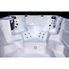 SwimSpa LUX SUNRANS SR853 s protiproudem a technologií Balboa