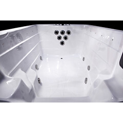 SwimSpa LUX SUNRANS SR853 s protiproudem a technologií Balboa
