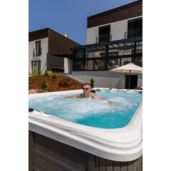 SwimSpa LUX SUNRANS SR853 s protiproudem a technologií Balboa