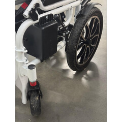 Elektrický invalidní vozík AT52304 (Používaný kus)