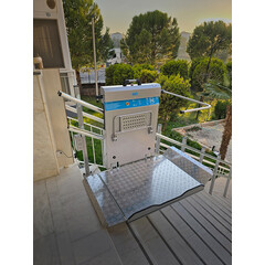 Šikmá schodišťová plošina Masha