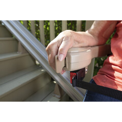 Židlový výtah Elite s rovnou kolejnicí