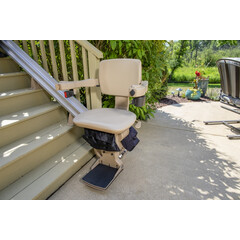 Židlový výtah Elite s rovnou kolejnicí