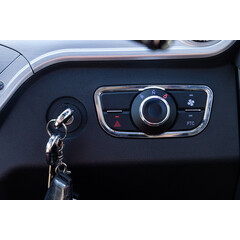 Elektrický tříkolový skútr UNIZDRAV MiniCar (Používaný kus)