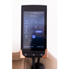 Masážní elektrické křeslo RelaxPro 3D MASSAGER, bílo-hnědé (Používaný kus)