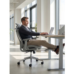 Kancelářská ergonomická židle s podnožkou UNIZDRAV