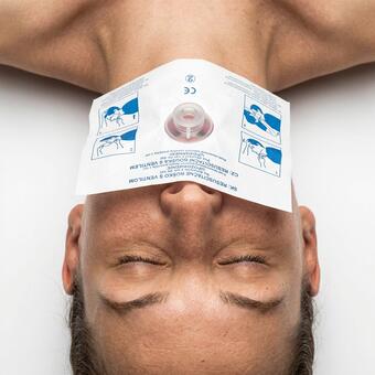 Resuscitační rouška s ventilem