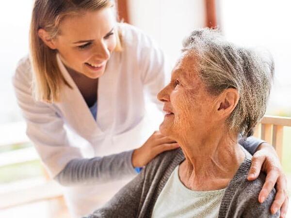 Jak pečovat a komunikovat s člověkem postiženým demencí