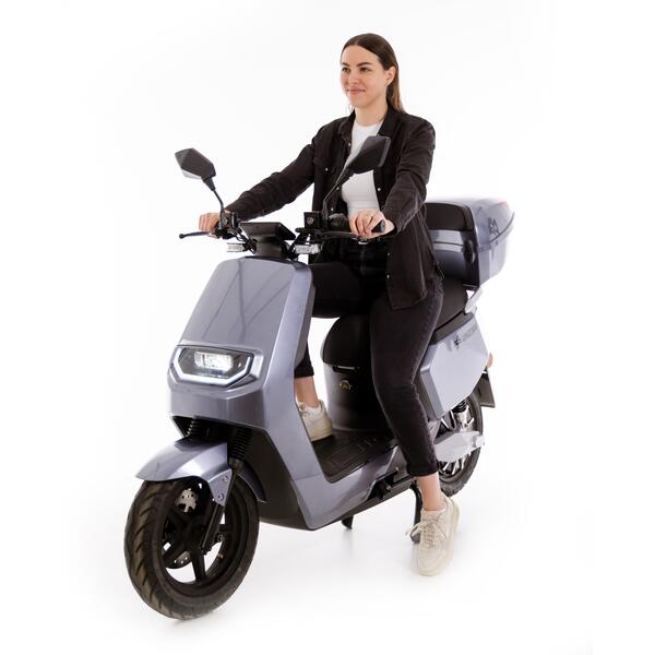 Elektrický moped UNIZDRAV JS3, jednobateriový