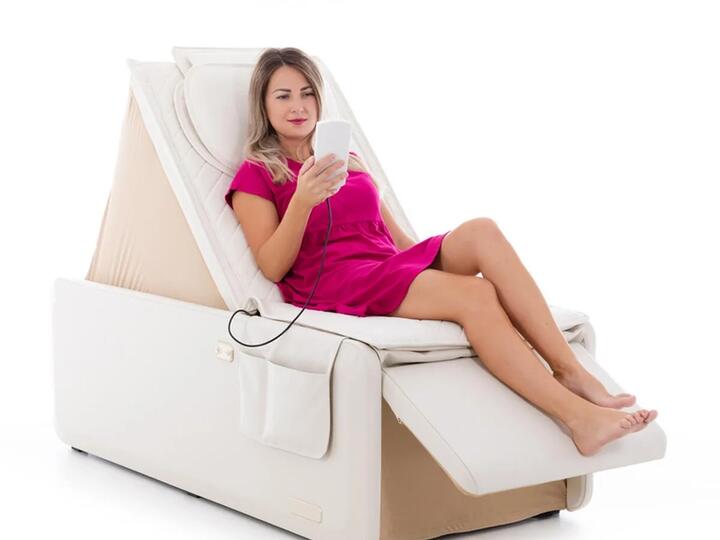 Proč je masážní postel i-Bed lepší než klasická masážní křesla