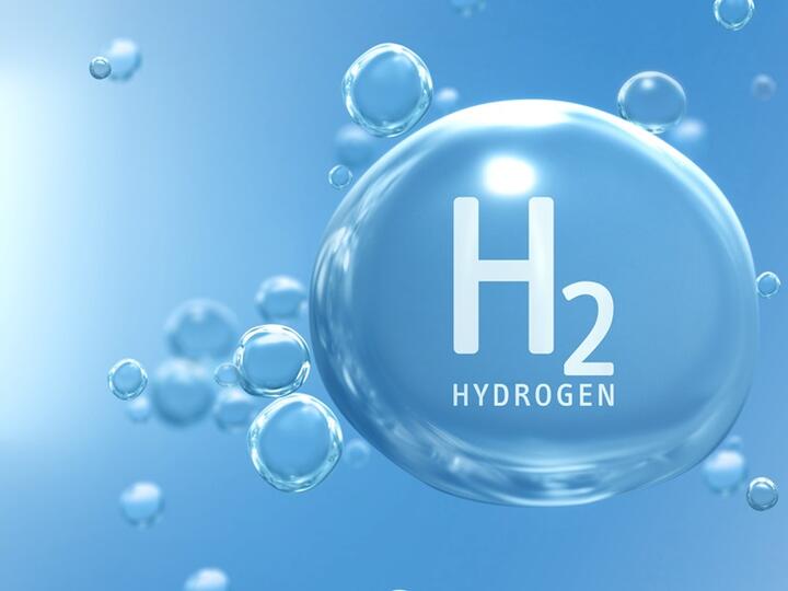 Účinky vodíkové vody: na co je dobrá, jak ji vyrobit a jaké množství pít