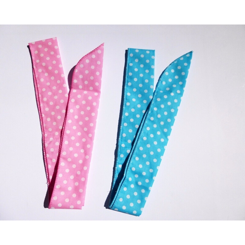 Chladící šátek s tečkovaným vzorem