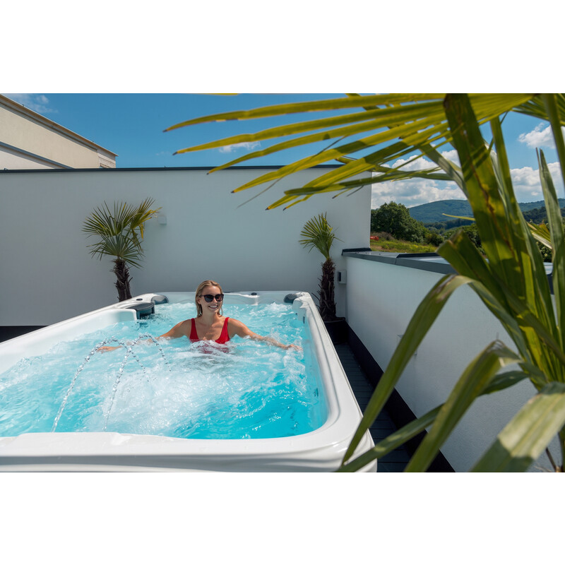 SwimSpa LUX SUNRANS SR853 s protiproudem a technologií Balboa