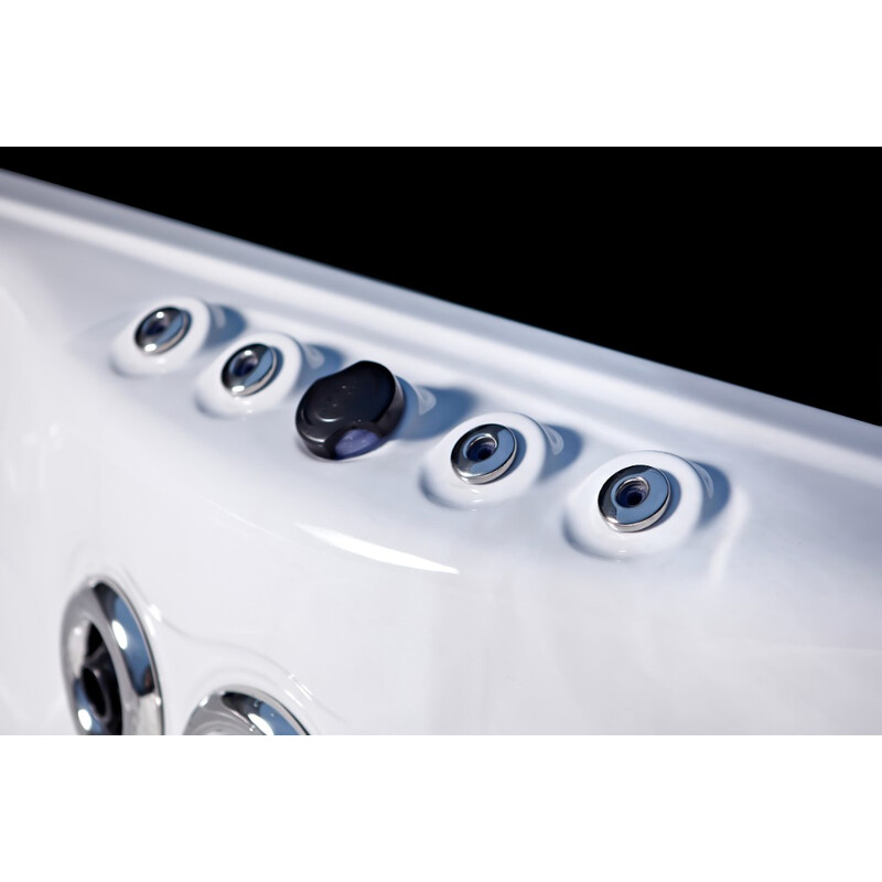 SwimSpa LUX SUNRANS SR853 s protiproudem a technologií Balboa