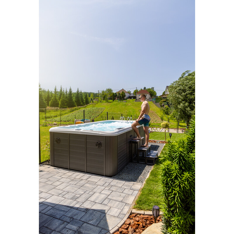 SwimSpa LUX SUNRANS SR853 s protiproudem a technologií Balboa
