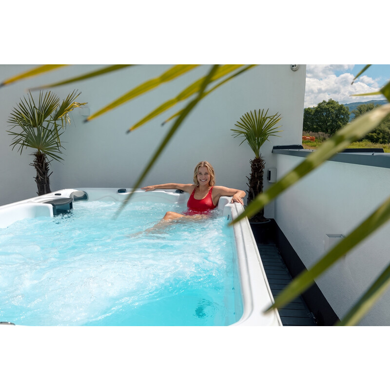 SwimSpa LUX SUNRANS SR853 s protiproudem a technologií Balboa