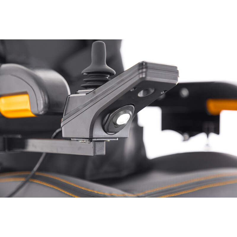 Elektrický invalidní vozík s vertikálním zdvihem