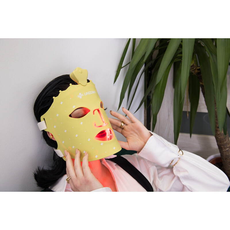 GOLD LED maska ​​se světelnou terapií UNIZDRAV