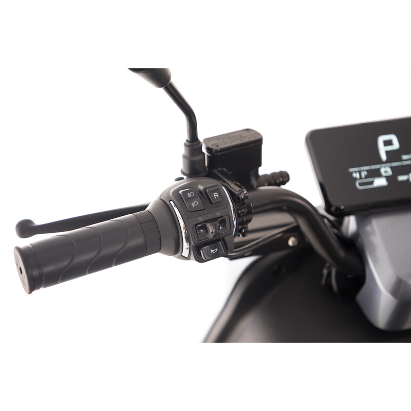 Elektrický skútr UNIZDRAV e-City s dojezdem 60 km