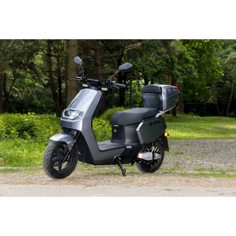 Elektrický skútr UNIZDRAV e-City s dojezdem 120 km