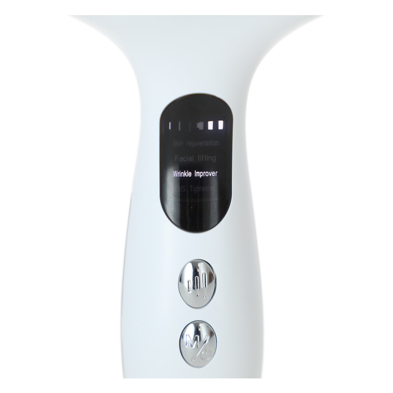 Masážní přístroj pro zpevnění a lifting obličeje a krku