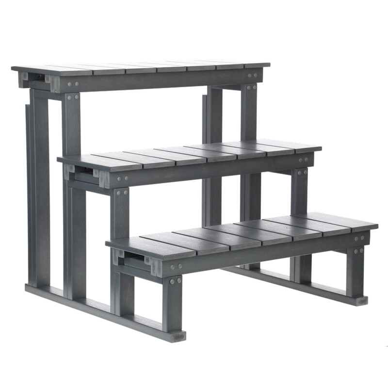 Třístupňové schůdky k vířivce