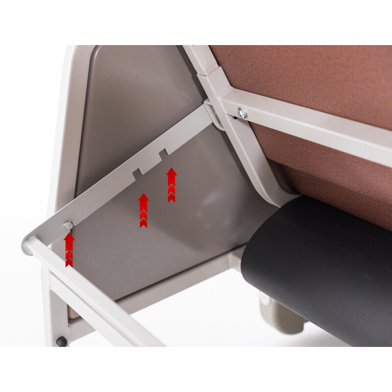 Kardické křeslo, cihlově hnědé